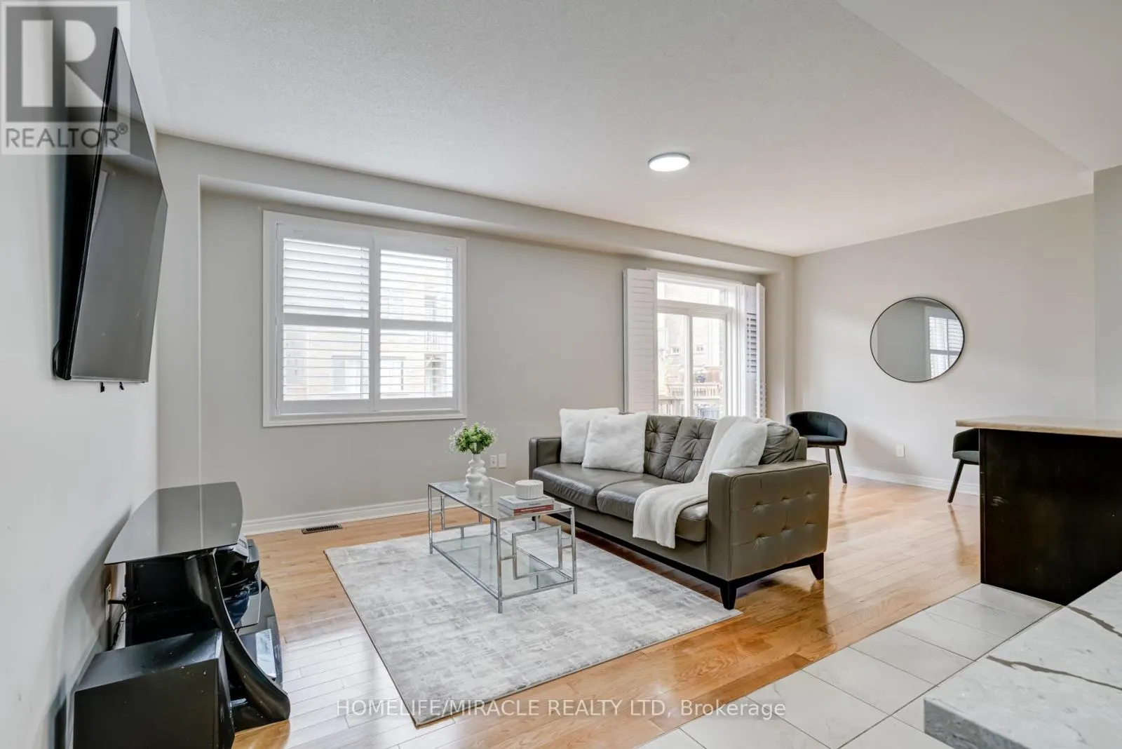 81 WILLOUGHBY WAY