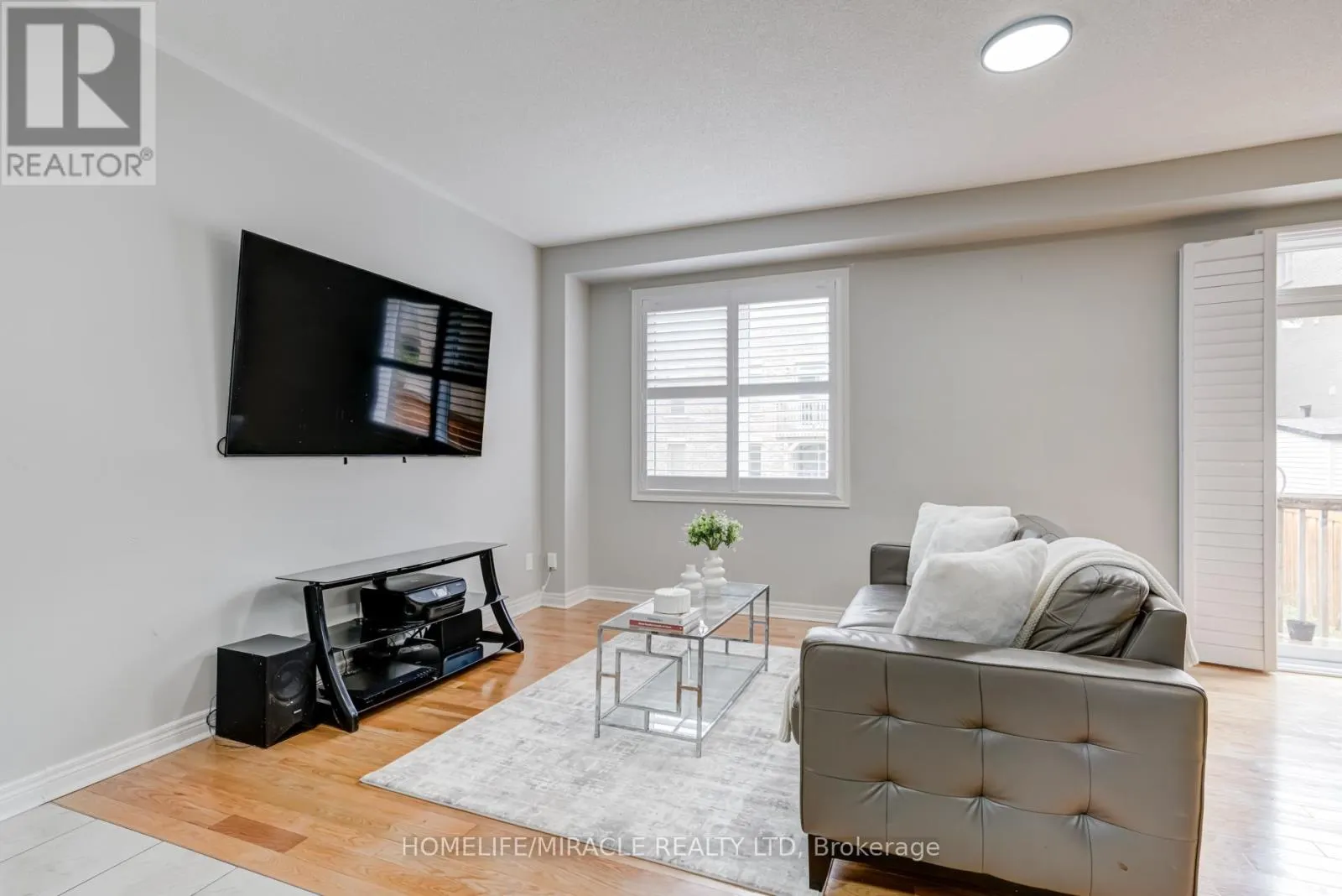 81 WILLOUGHBY WAY