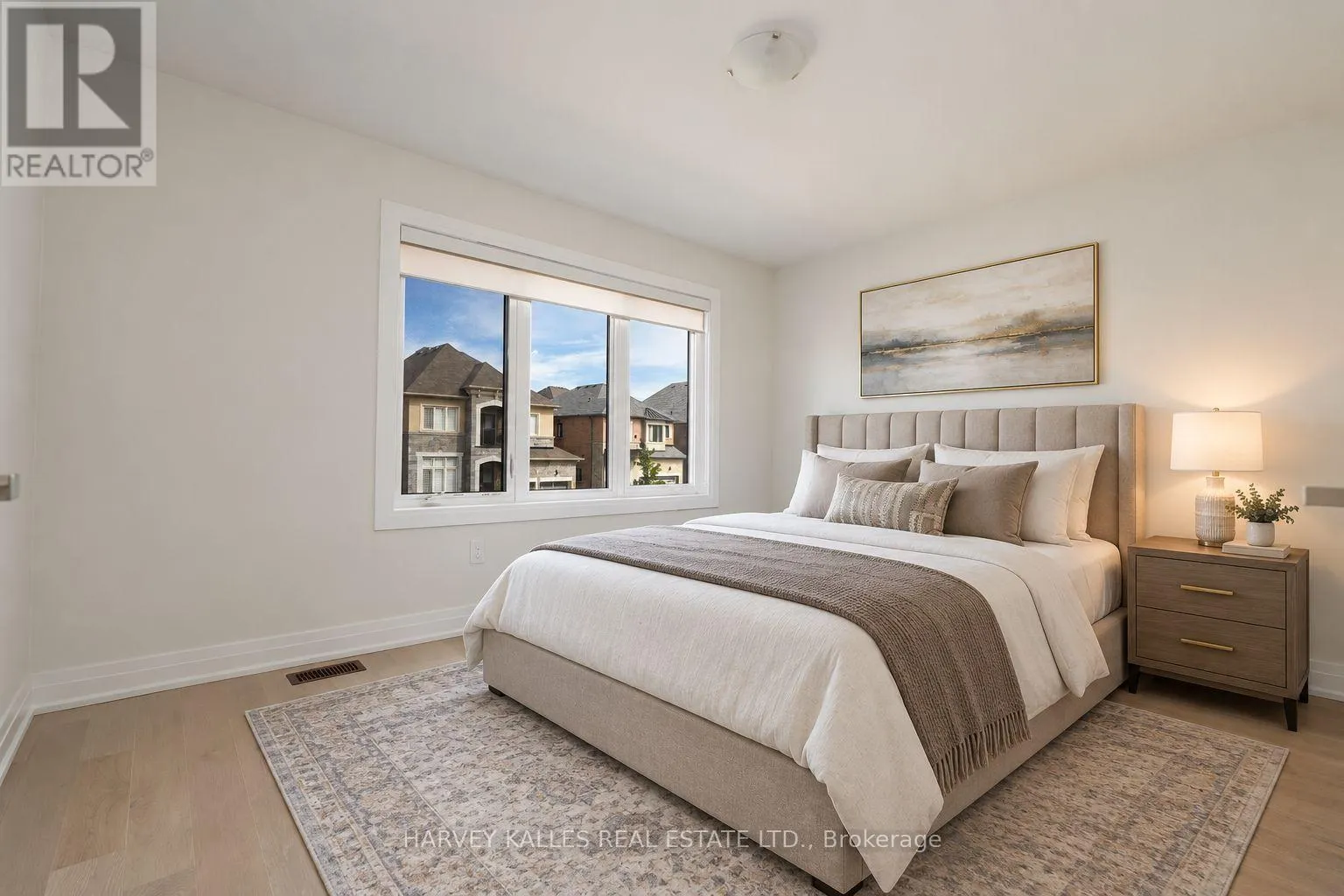 MAIN FLOOR - 253 SEAVIEW HEIGHTS