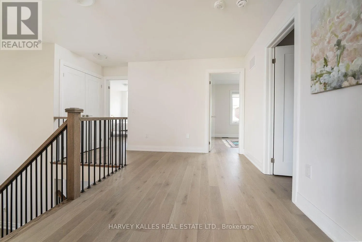 MAIN FLOOR - 253 SEAVIEW HEIGHTS