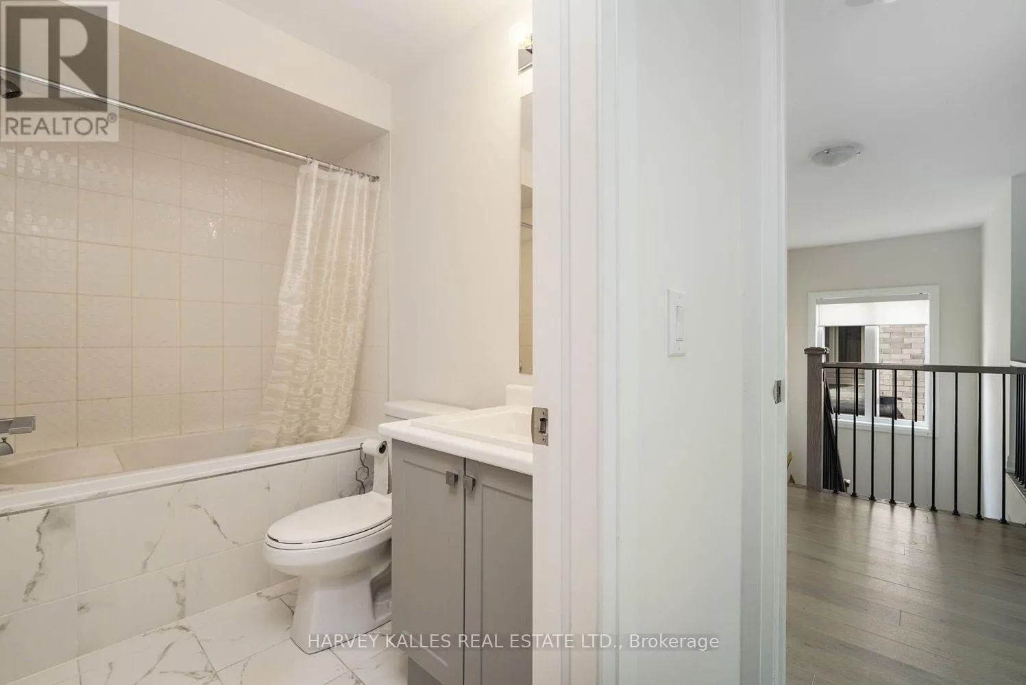 MAIN FLOOR - 253 SEAVIEW HEIGHTS