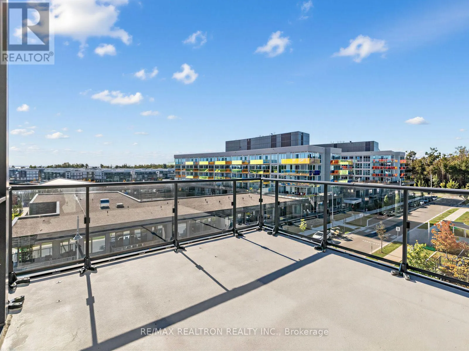 417 - 375 SEA RAY AVENUE