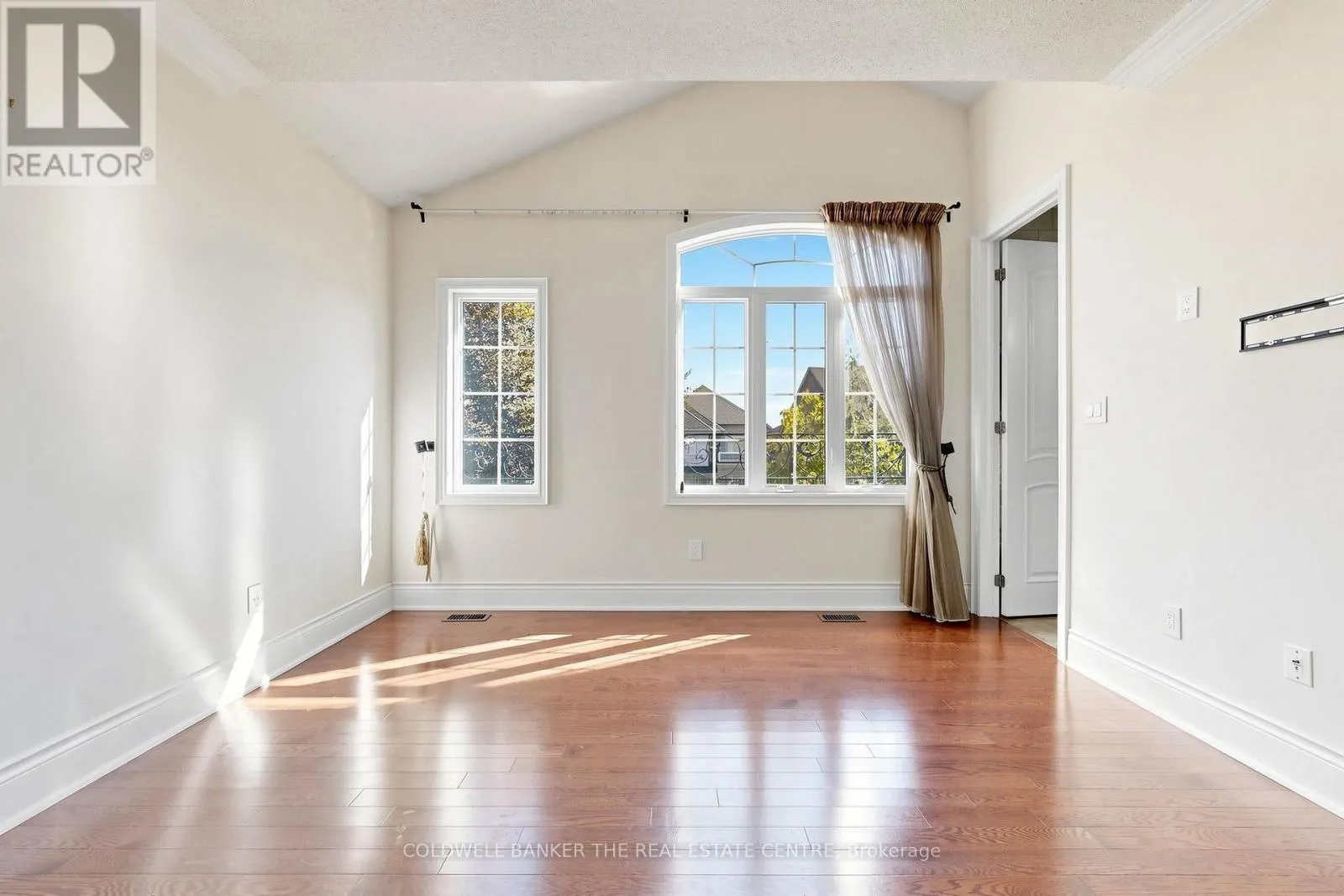 20 SHALOM ALEICHEM COURT