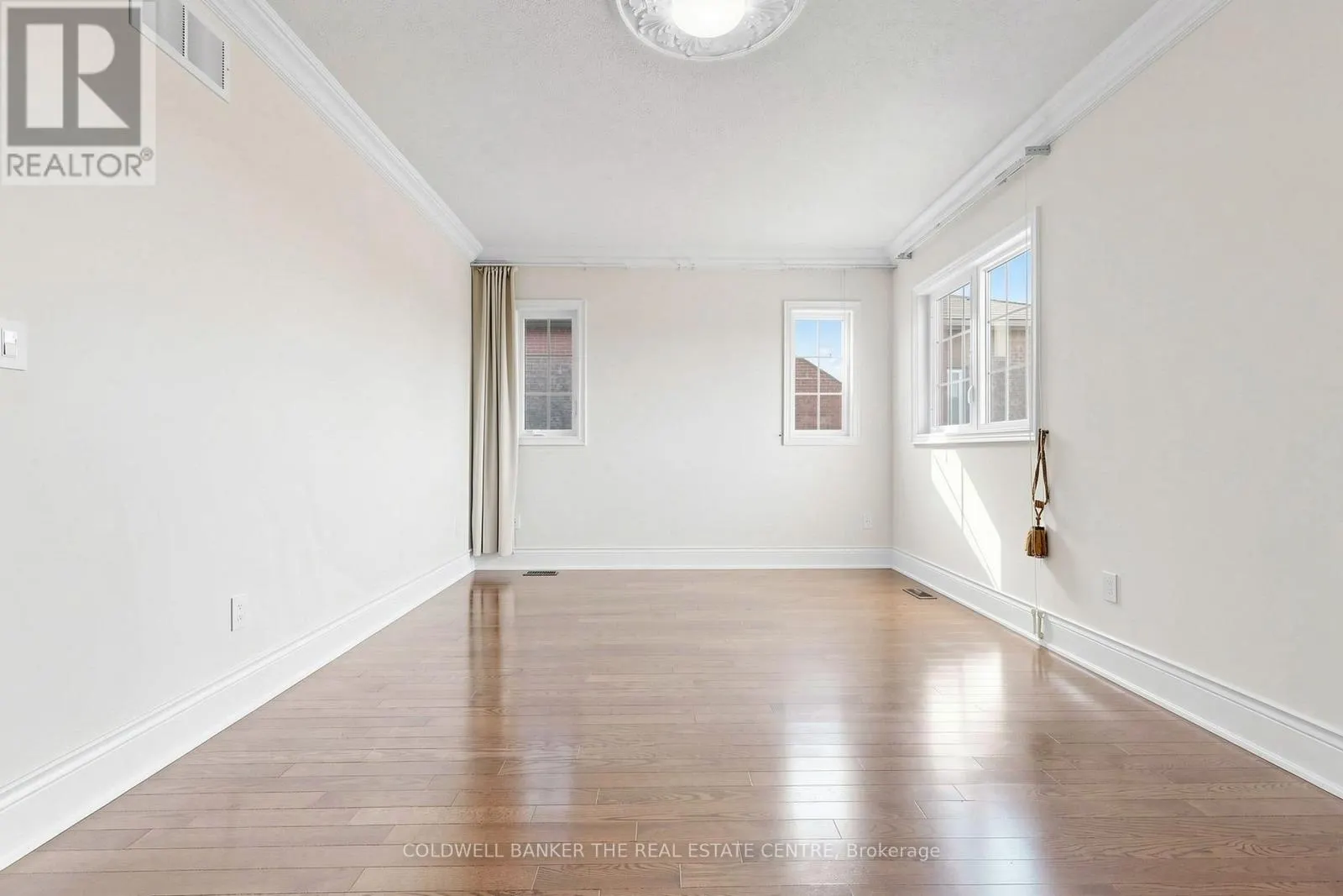 20 SHALOM ALEICHEM COURT