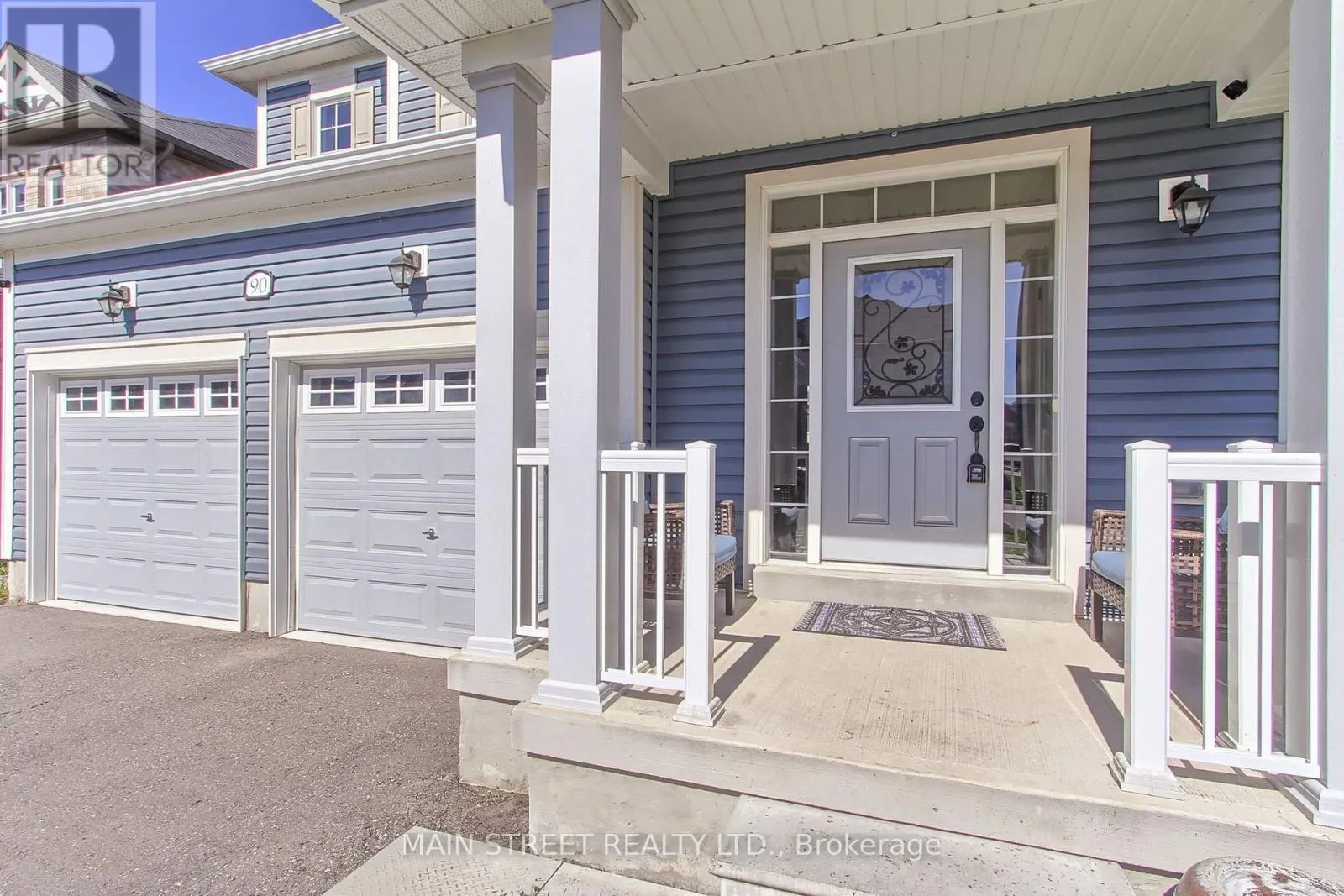 90 KINGKNOLL CRESCENT