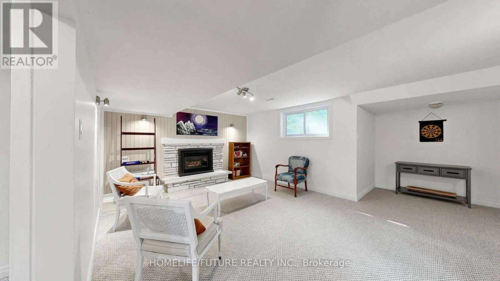 3906 ROSEMARY LANE