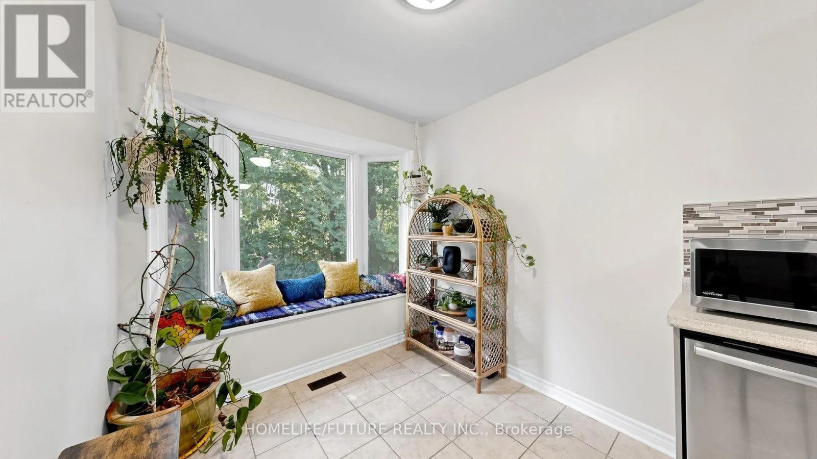 3906 ROSEMARY LANE