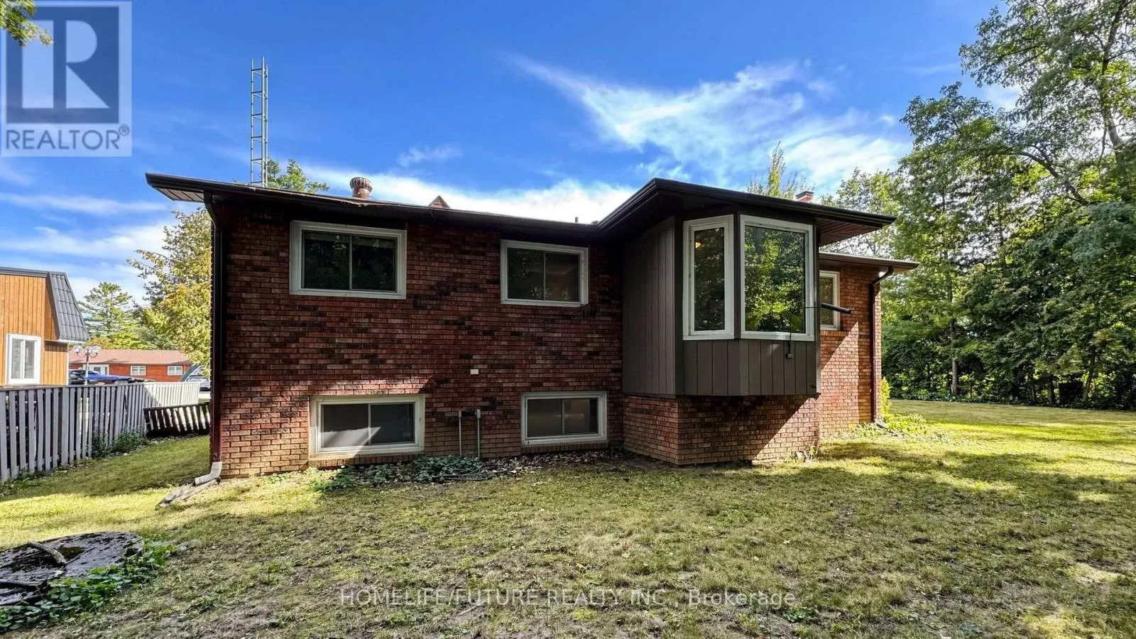 3906 ROSEMARY LANE