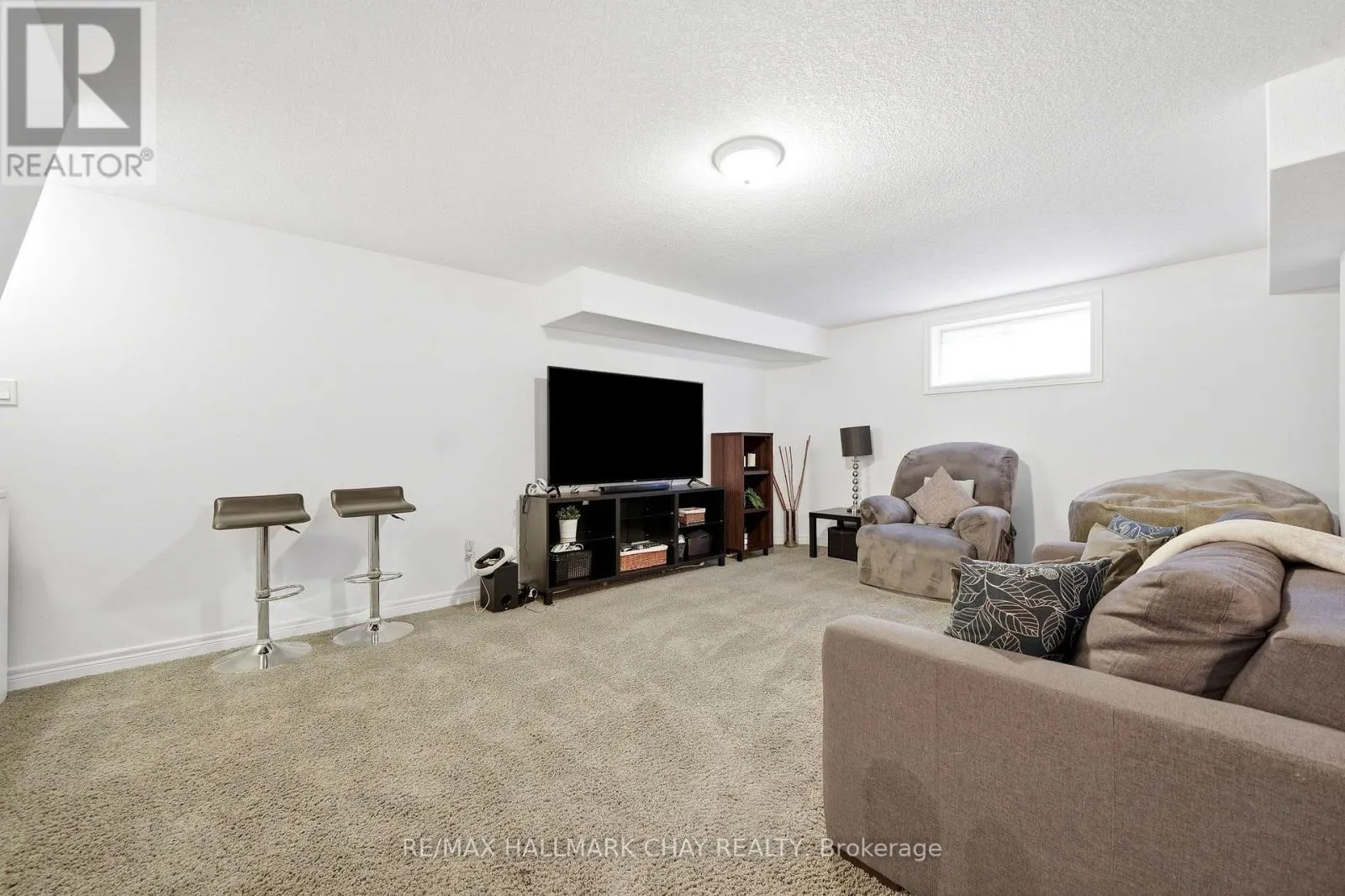 61 CARLETON TRAIL
