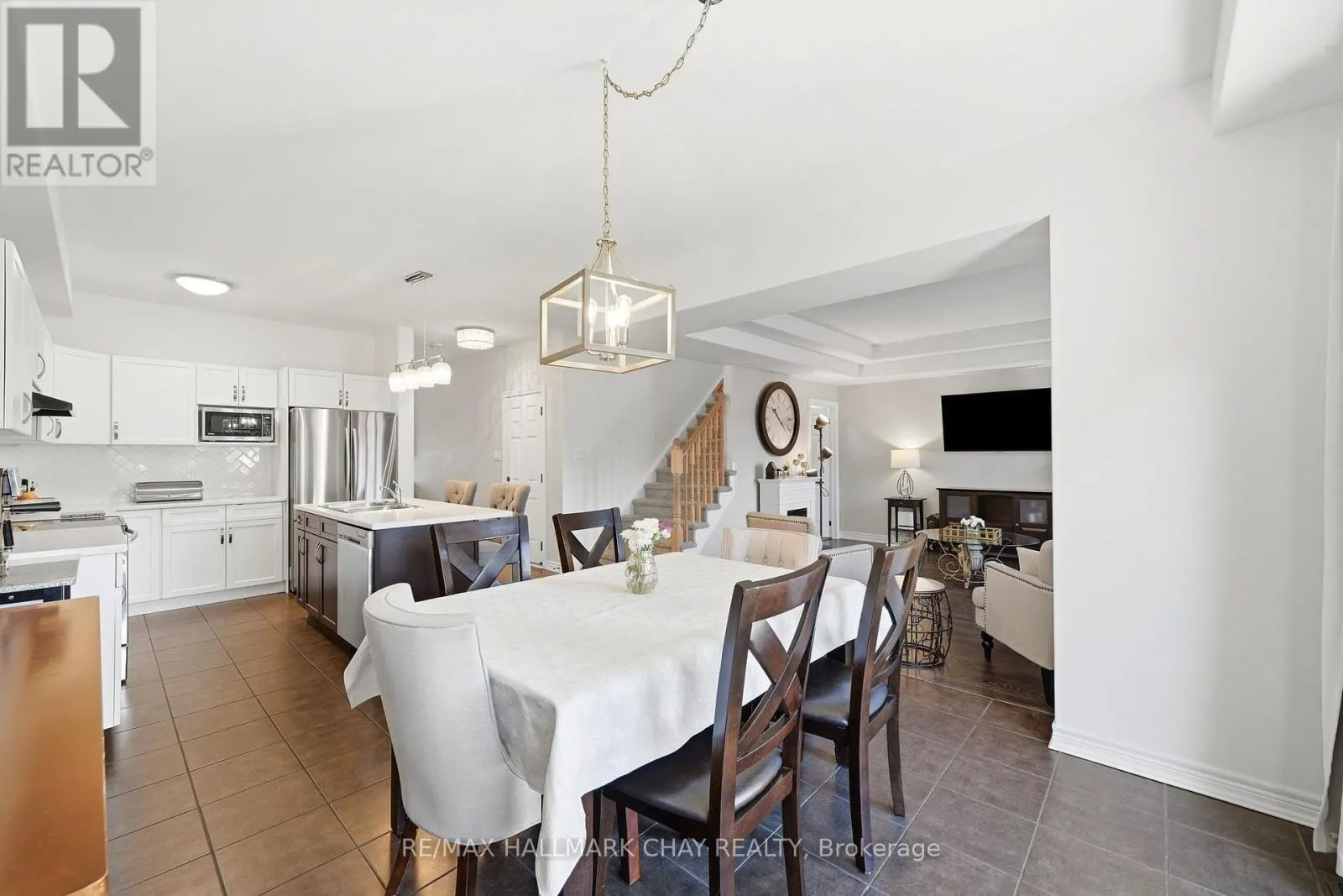 61 CARLETON TRAIL