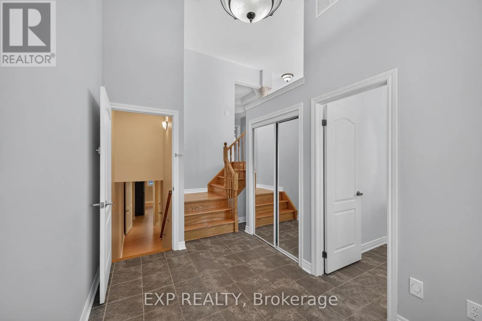 209 WOODSPRING AVENUE