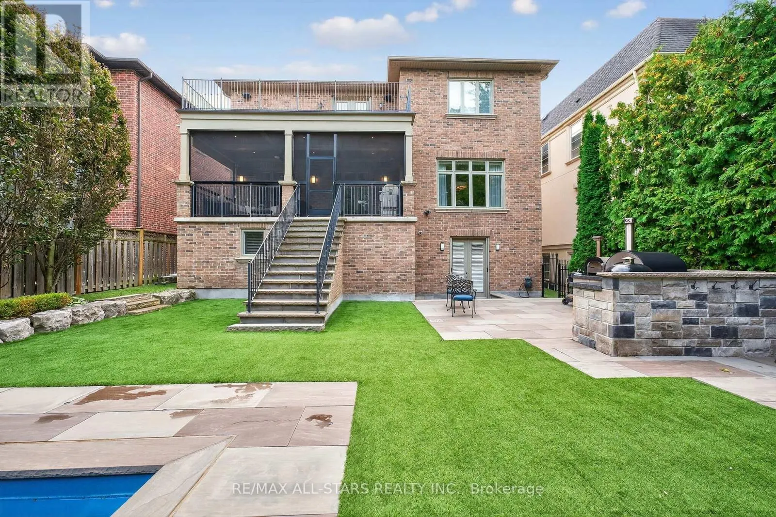 126 HILLVIEW ROAD