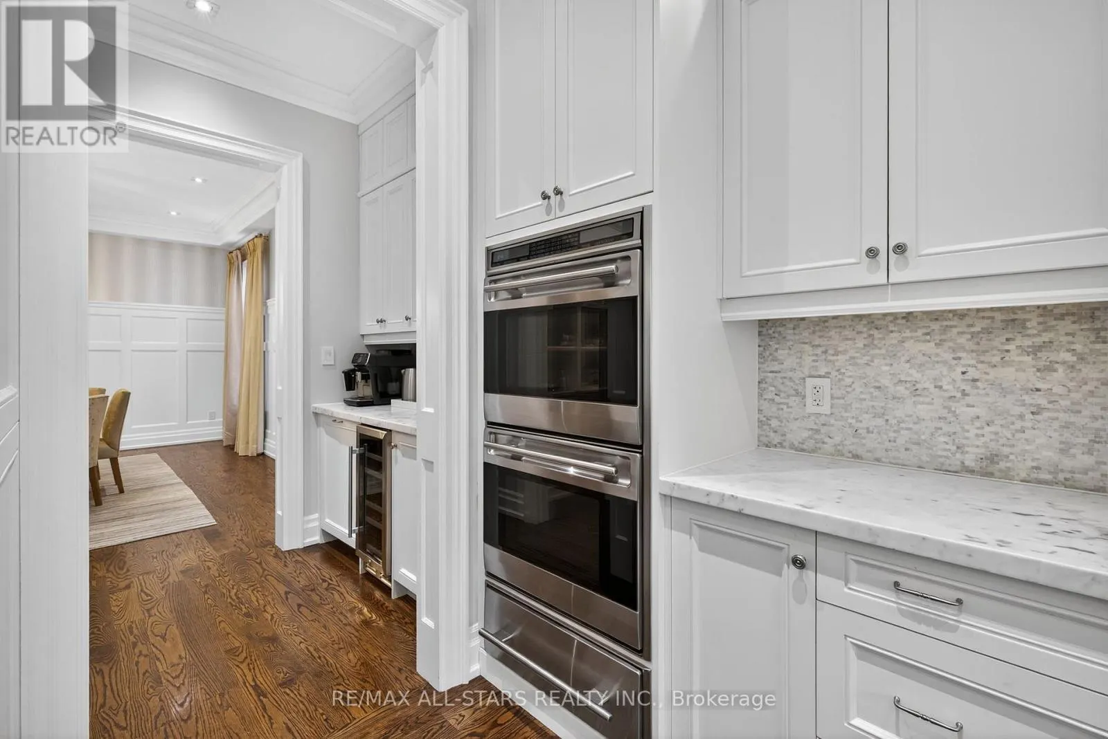 126 HILLVIEW ROAD