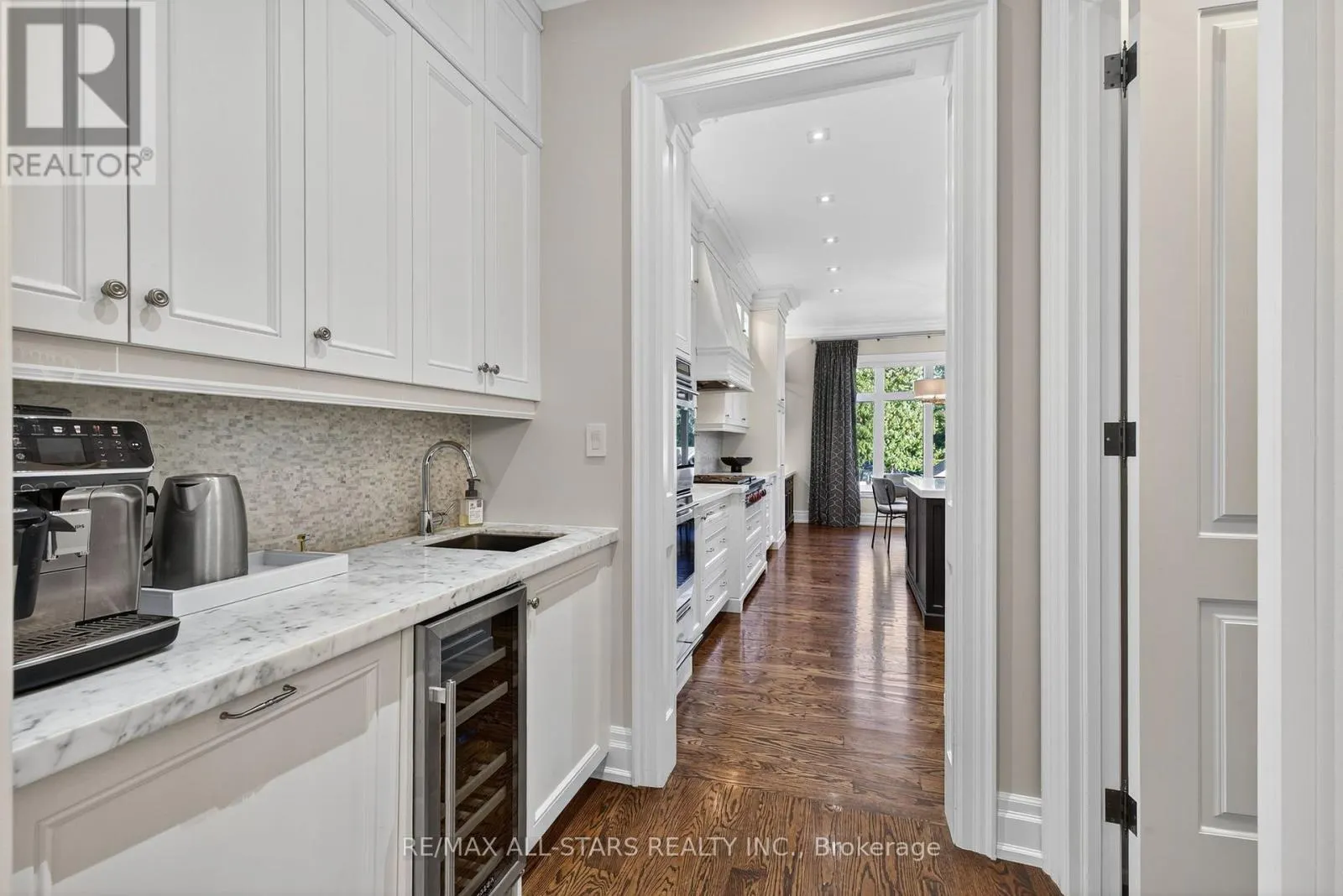 126 HILLVIEW ROAD