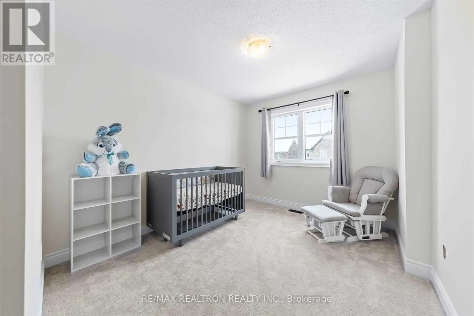 1172 PEELAR CRESCENT