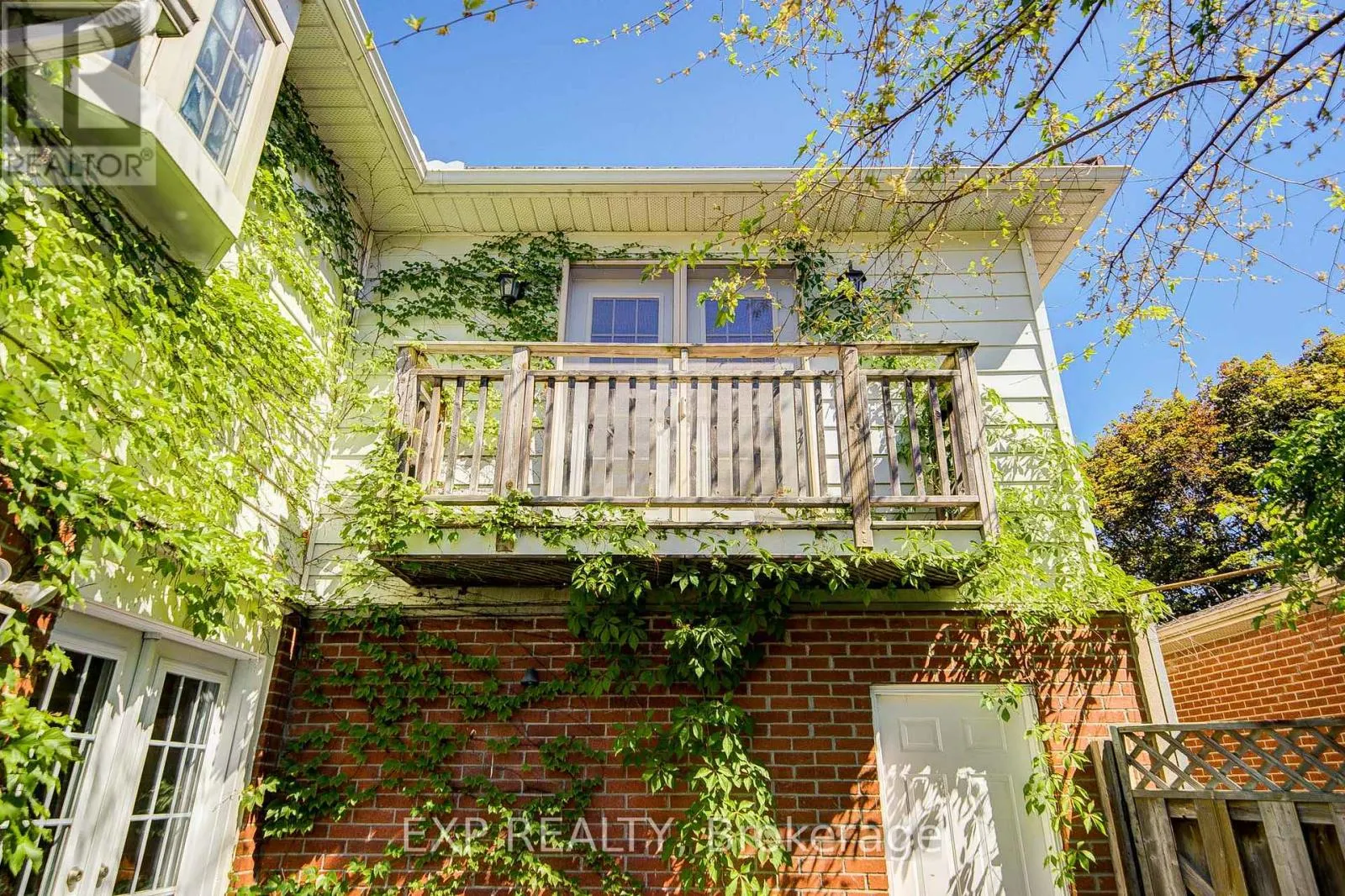 82 DERBY COURT