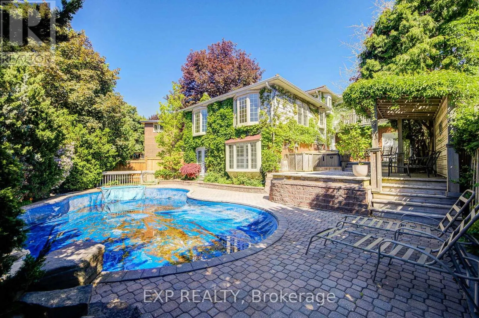 82 DERBY COURT