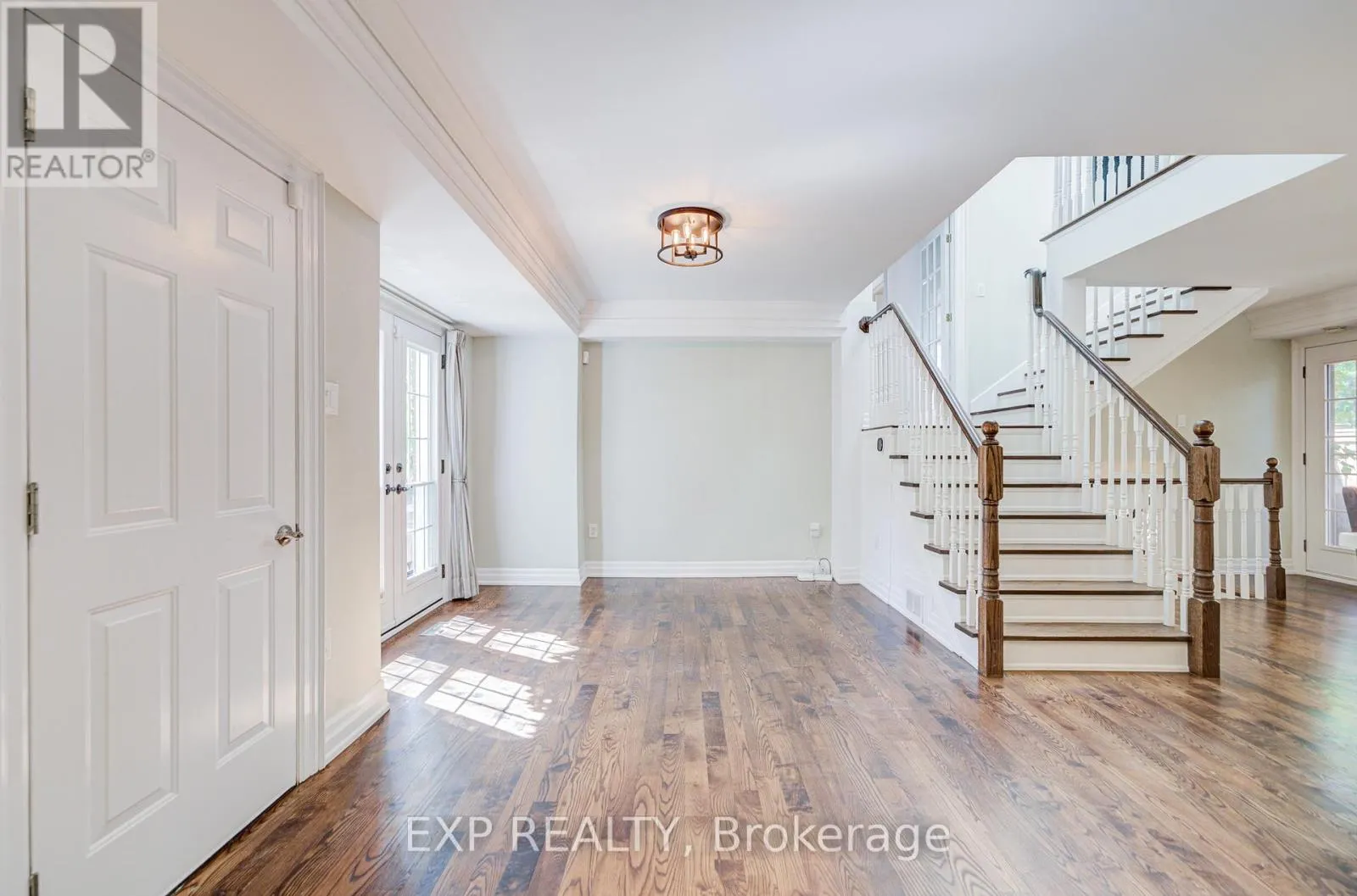 82 DERBY COURT