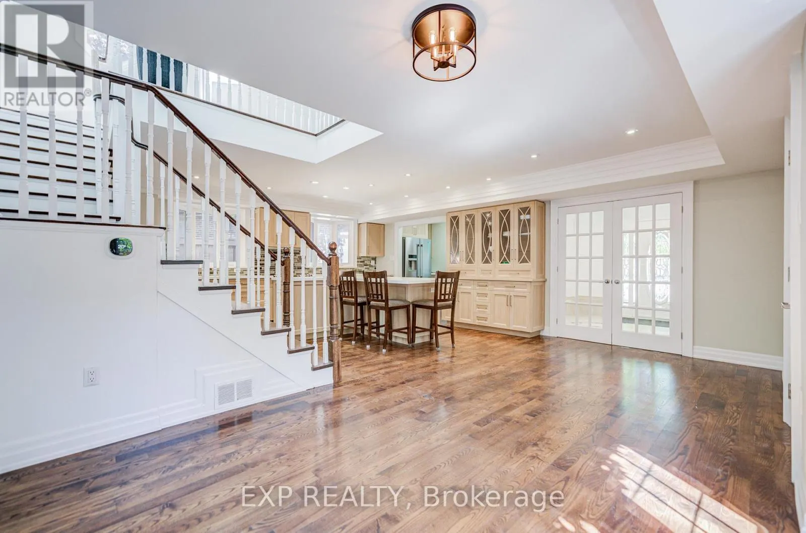 82 DERBY COURT