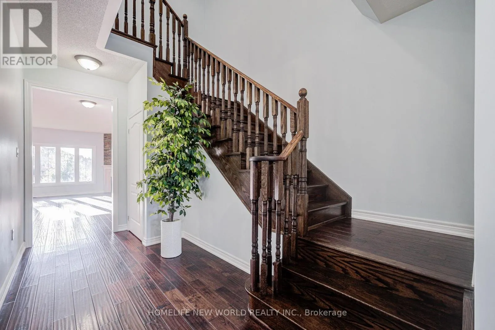 146 ART WEST AVENUE