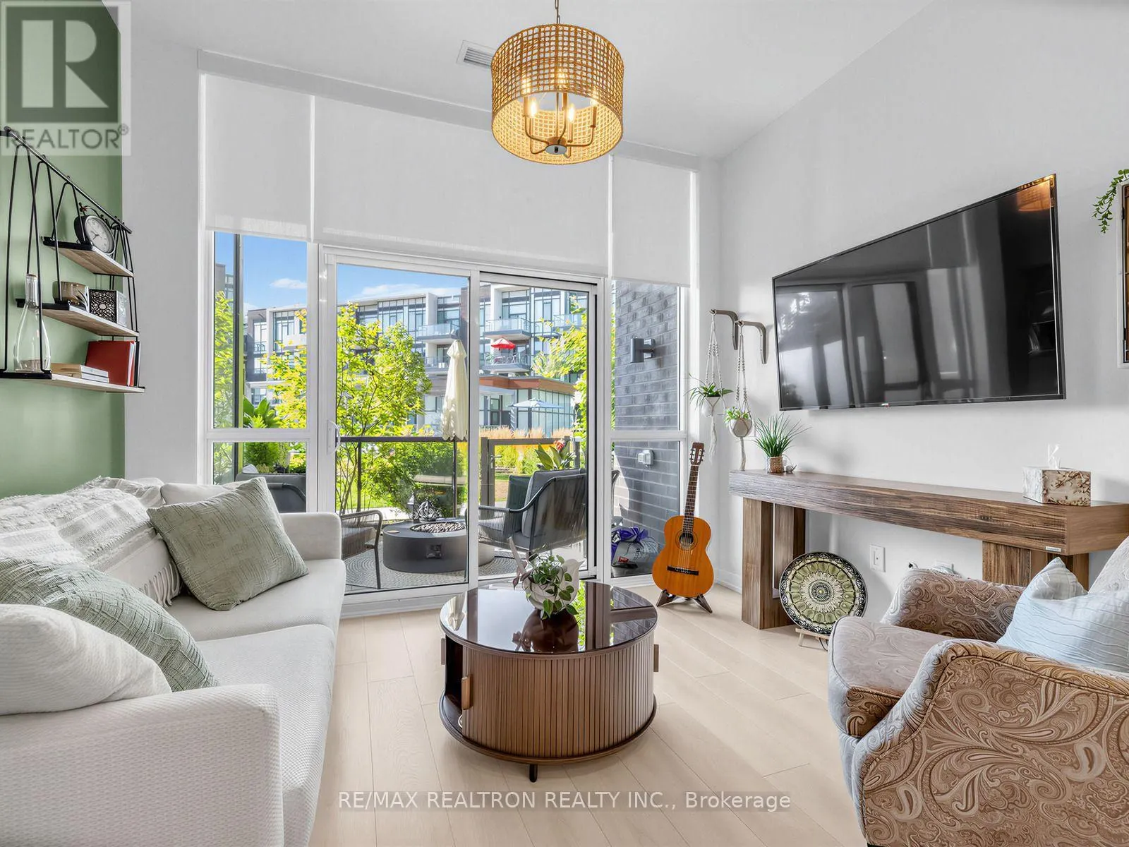 101 - 415 SEA RAY AVENUE