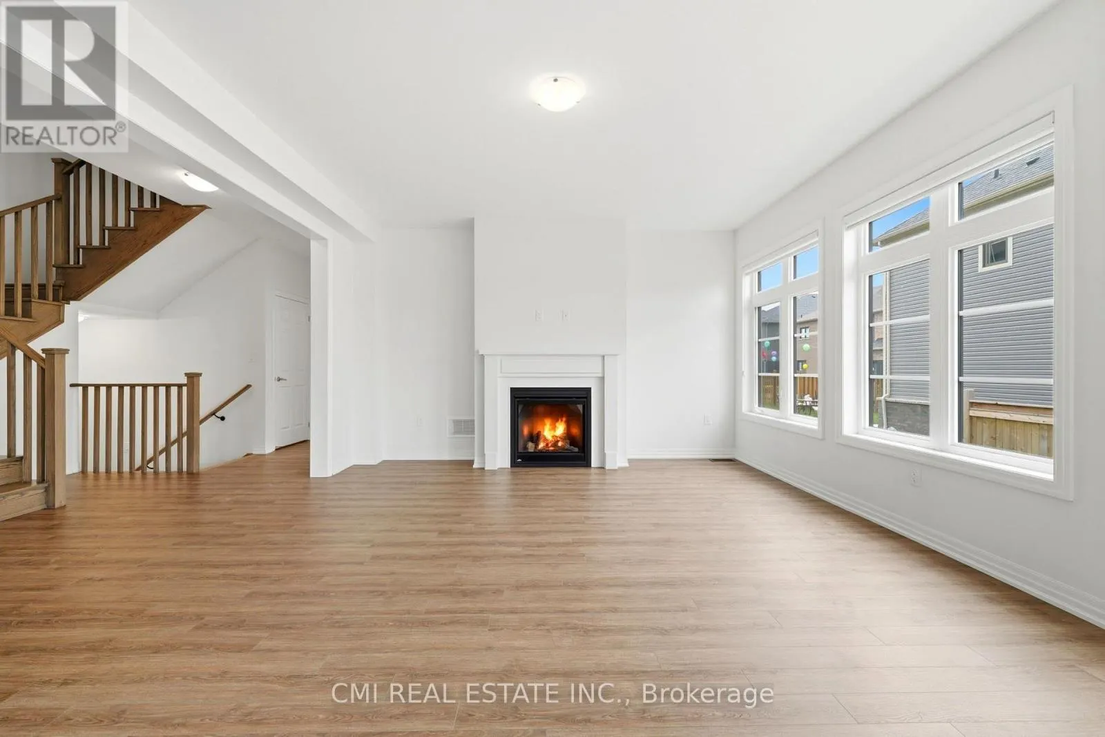 2 GEORGE ELLIS DRIVE