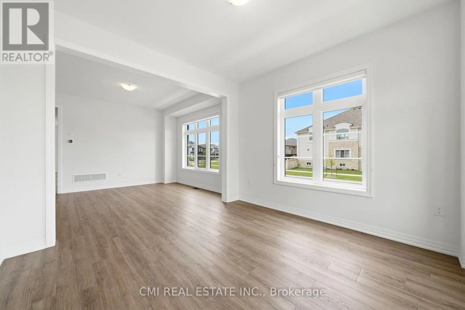 2 GEORGE ELLIS DRIVE