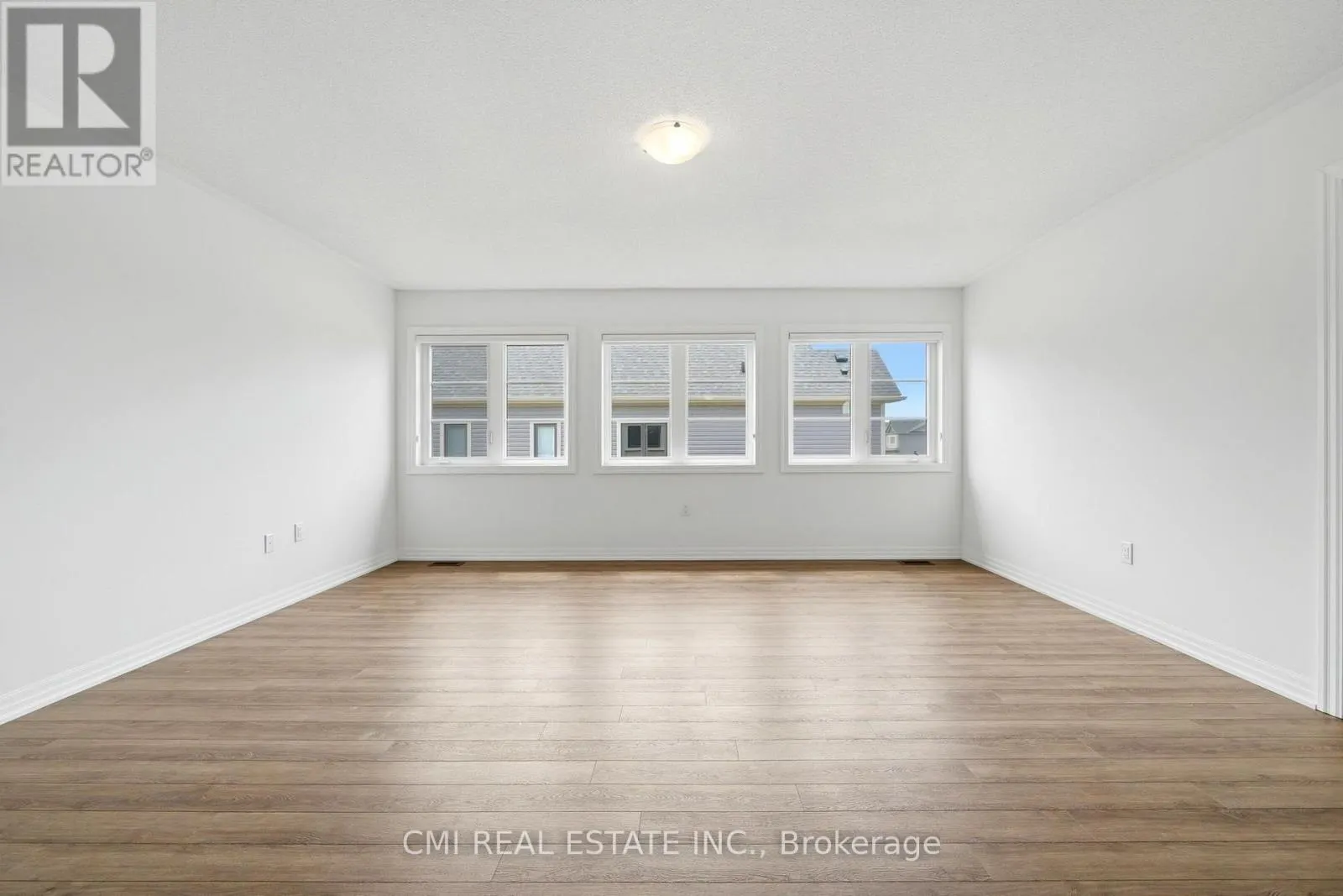 2 GEORGE ELLIS DRIVE