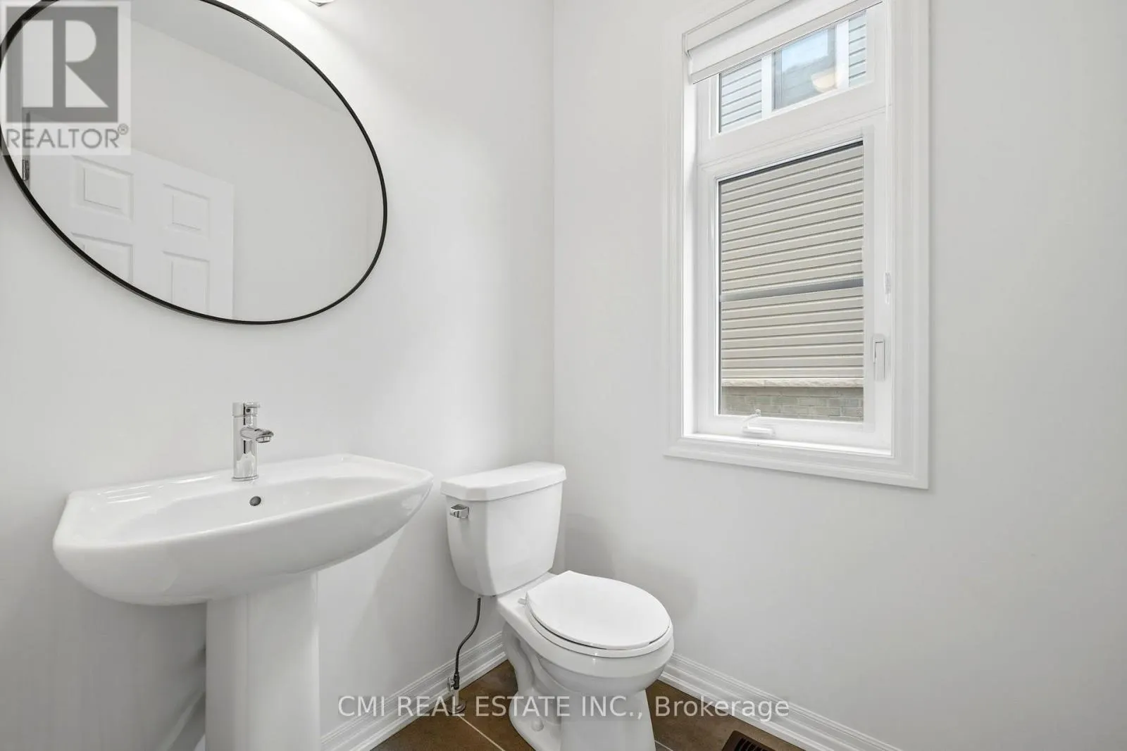 2 GEORGE ELLIS DRIVE