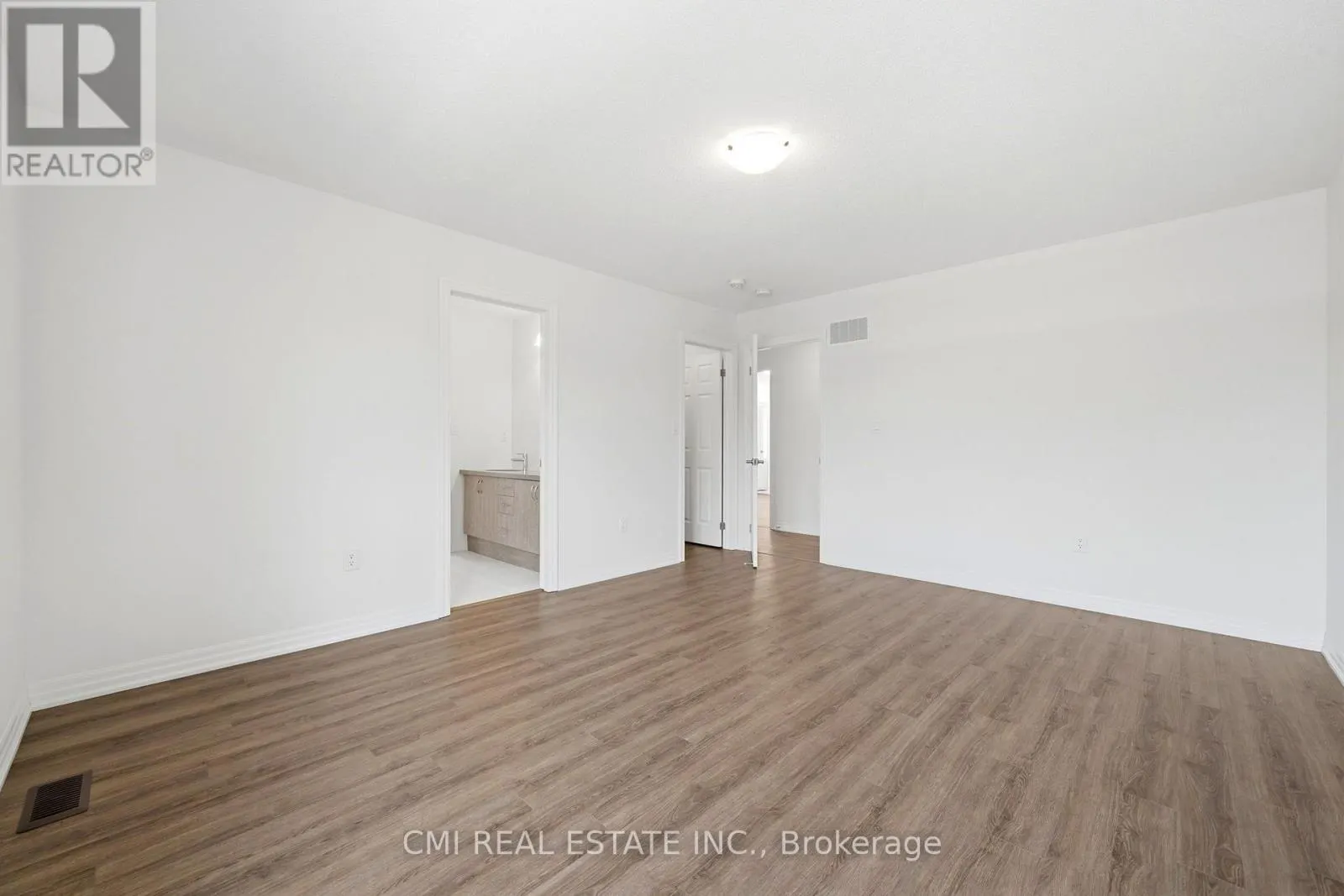 2 GEORGE ELLIS DRIVE