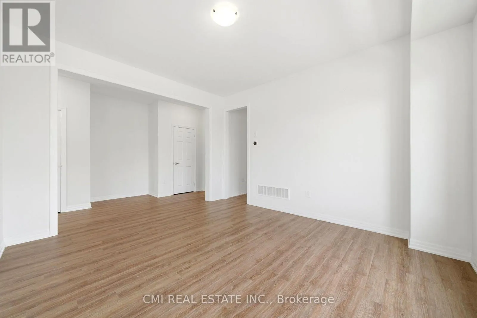 2 GEORGE ELLIS DRIVE