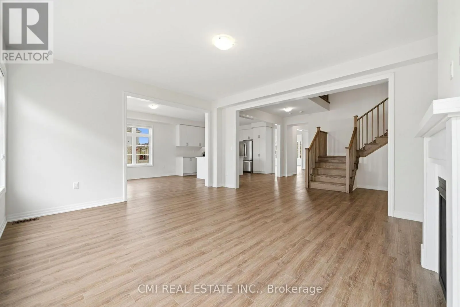 2 GEORGE ELLIS DRIVE
