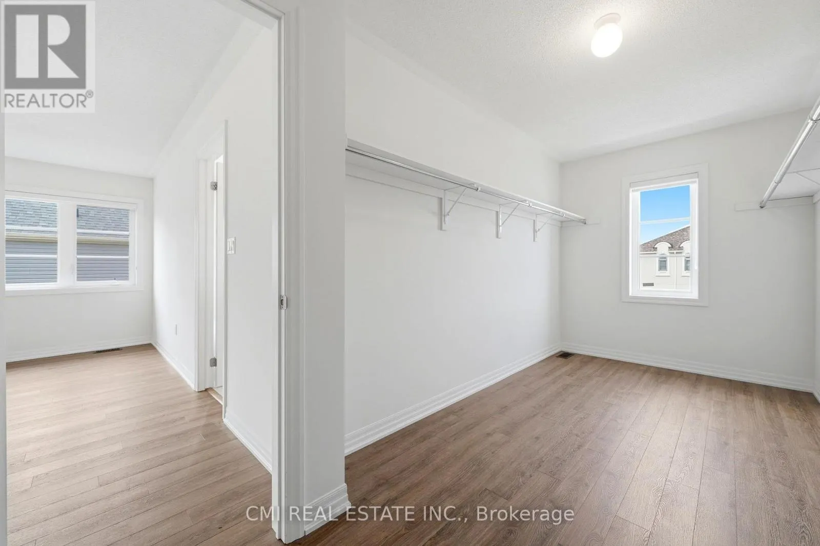 2 GEORGE ELLIS DRIVE