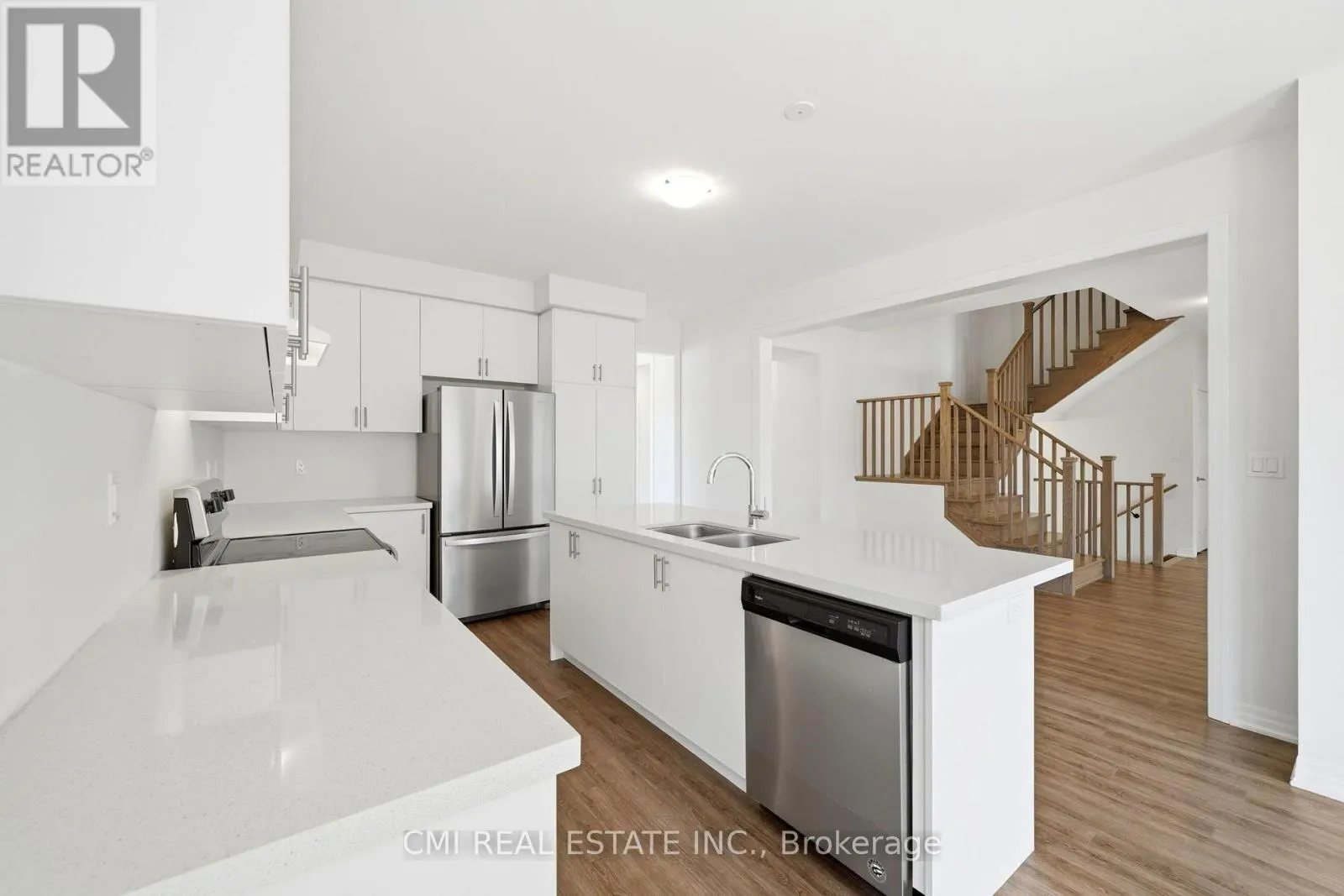 2 GEORGE ELLIS DRIVE