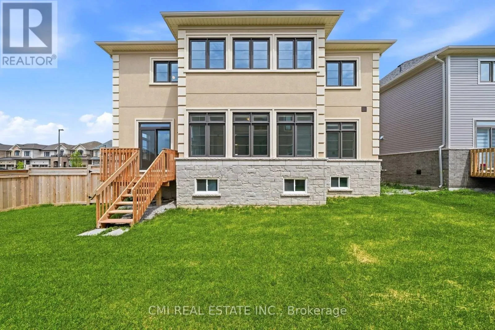 2 GEORGE ELLIS DRIVE