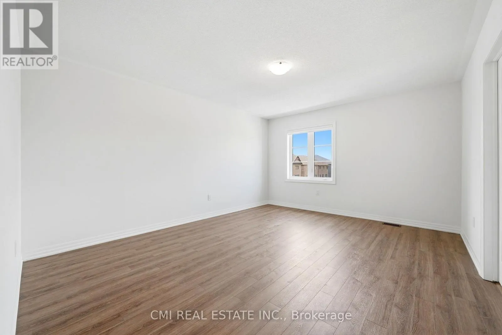 2 GEORGE ELLIS DRIVE