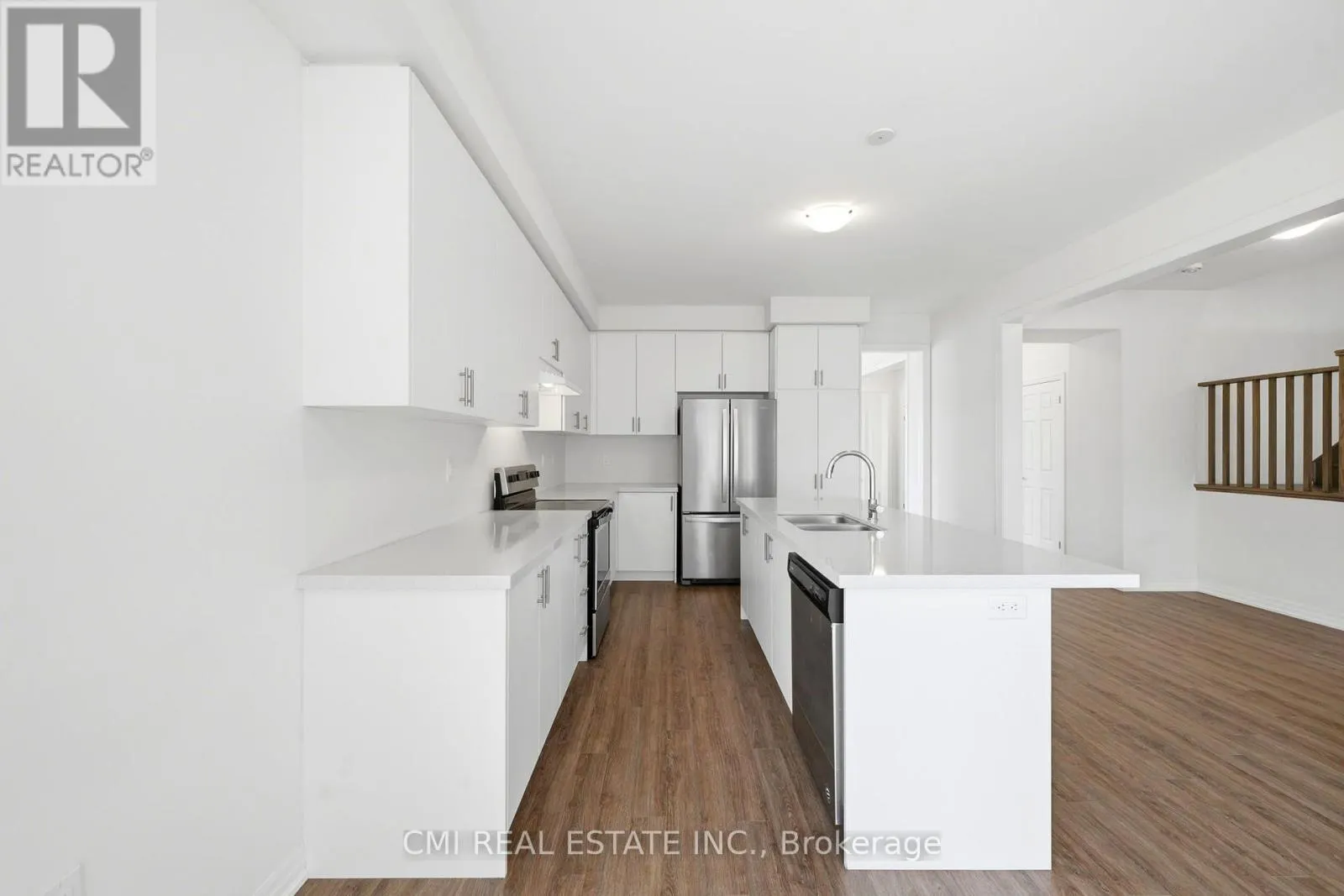 2 GEORGE ELLIS DRIVE