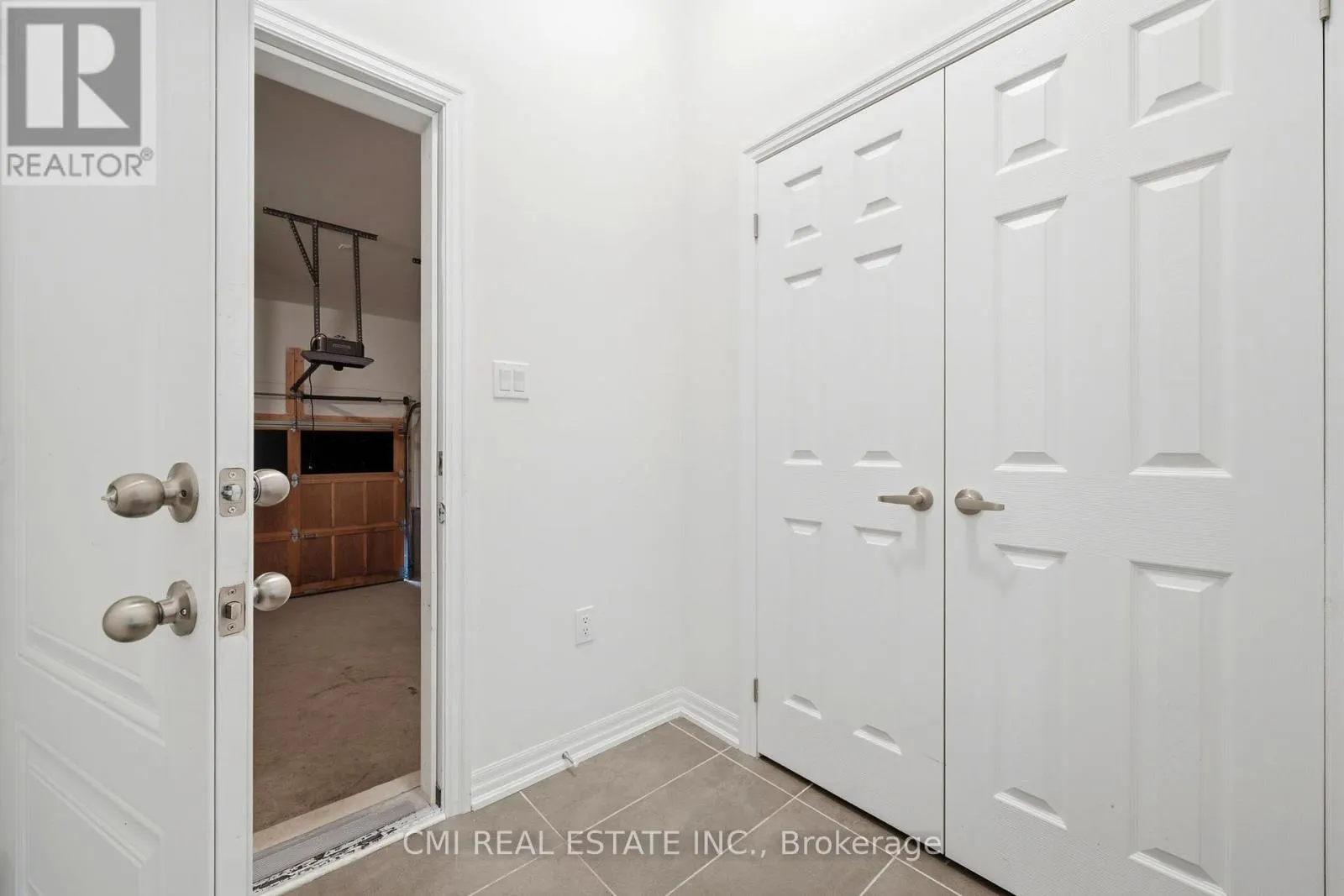 2 GEORGE ELLIS DRIVE