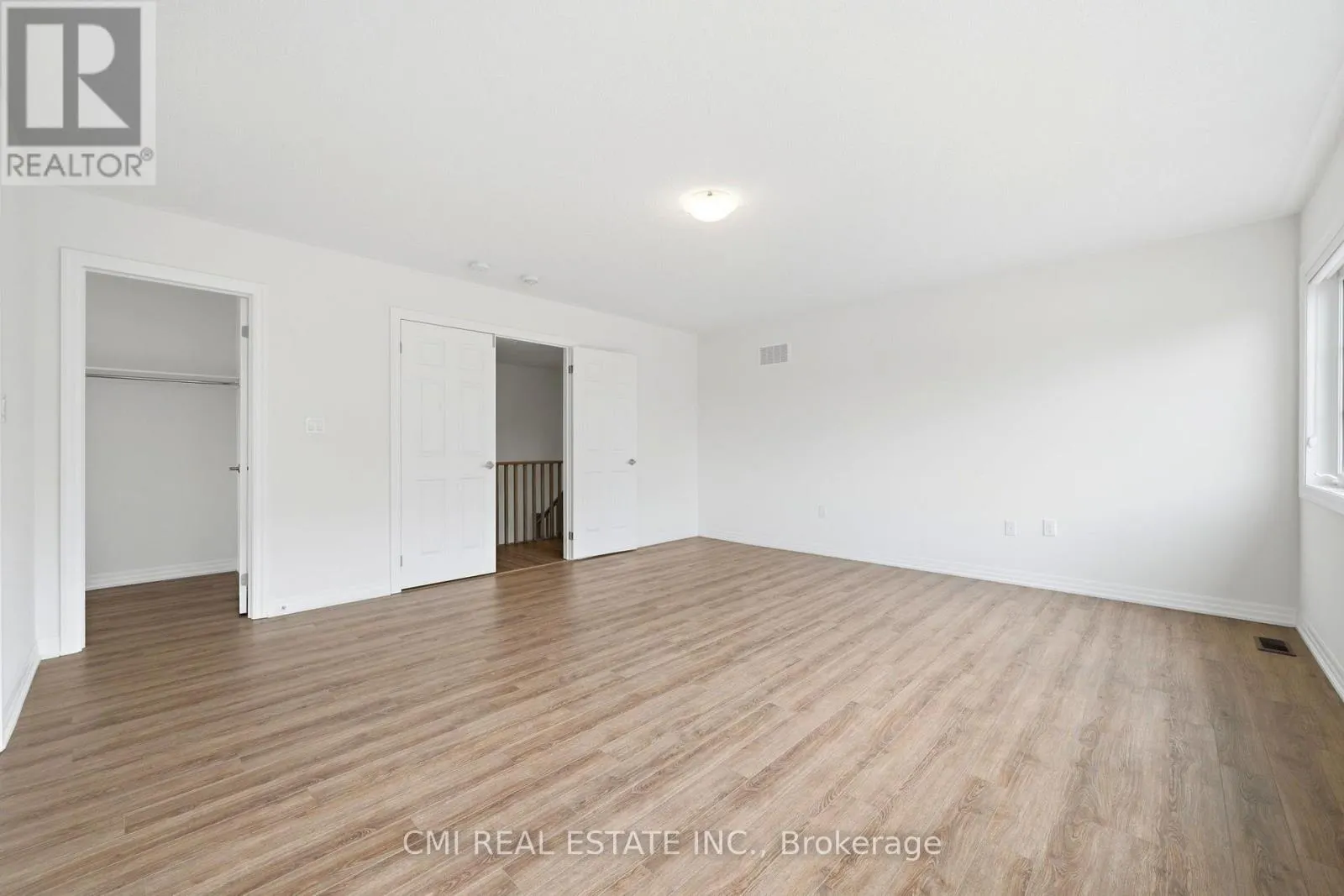 2 GEORGE ELLIS DRIVE