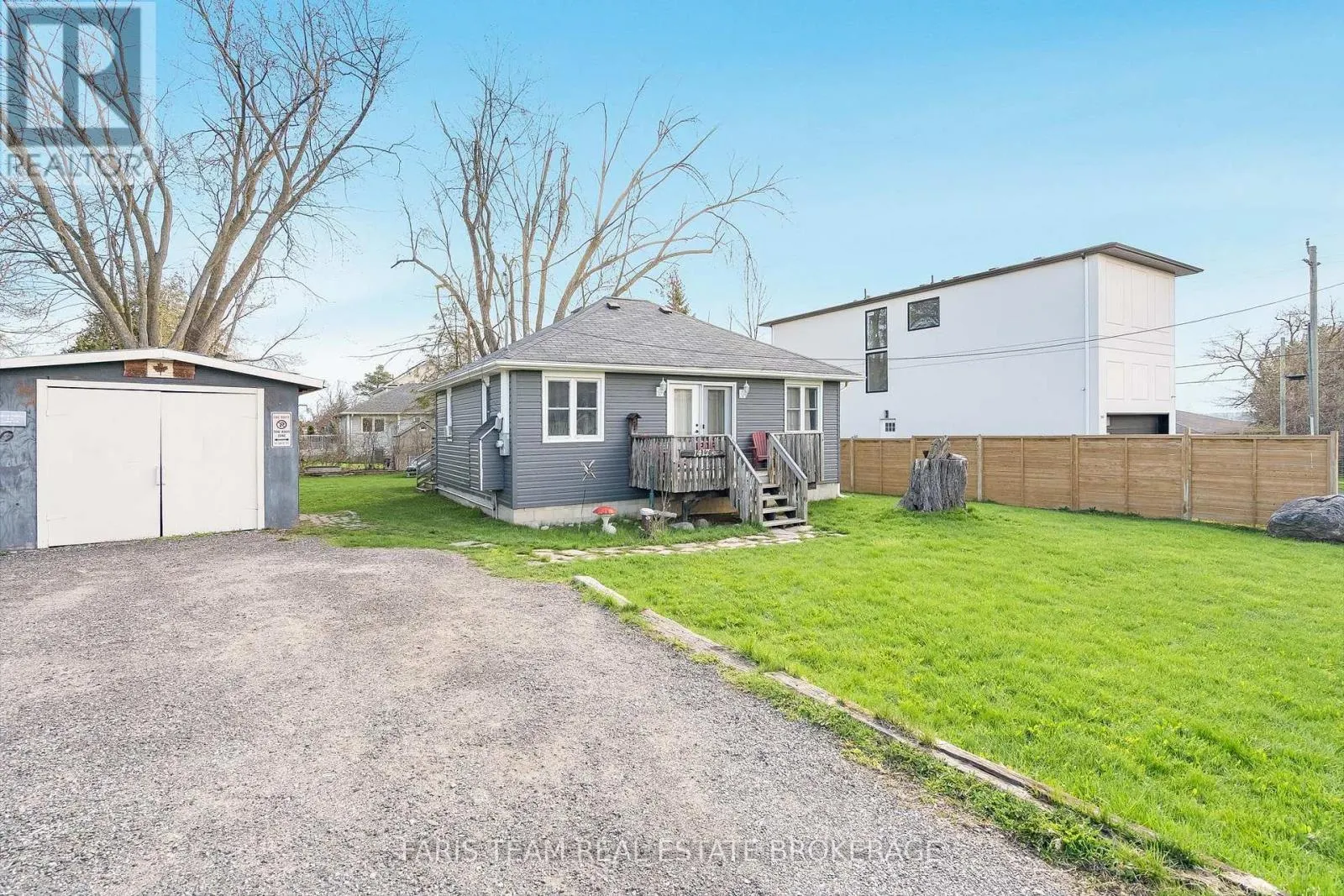 1417 MAPLE WAY