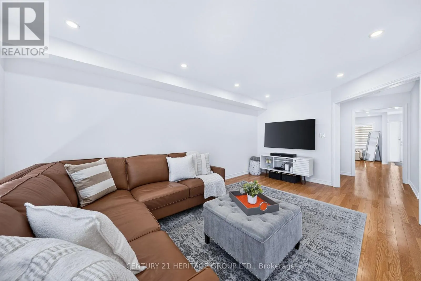 244 GORD CLELLAND GATE