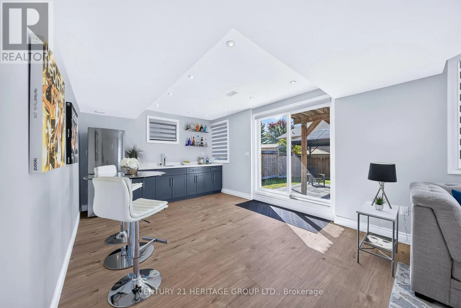 244 GORD CLELLAND GATE