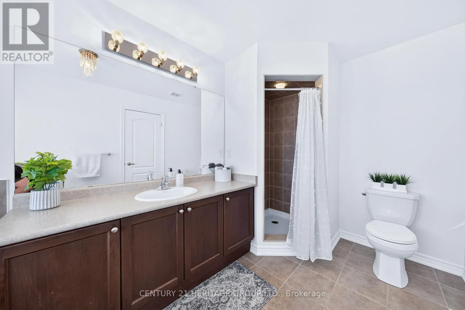 244 GORD CLELLAND GATE