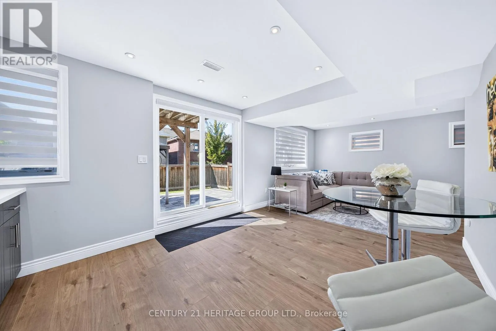 244 GORD CLELLAND GATE