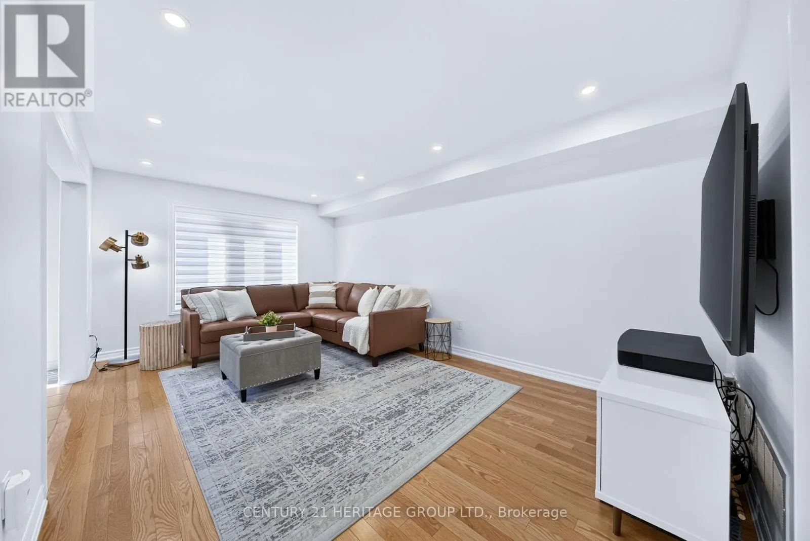 244 GORD CLELLAND GATE