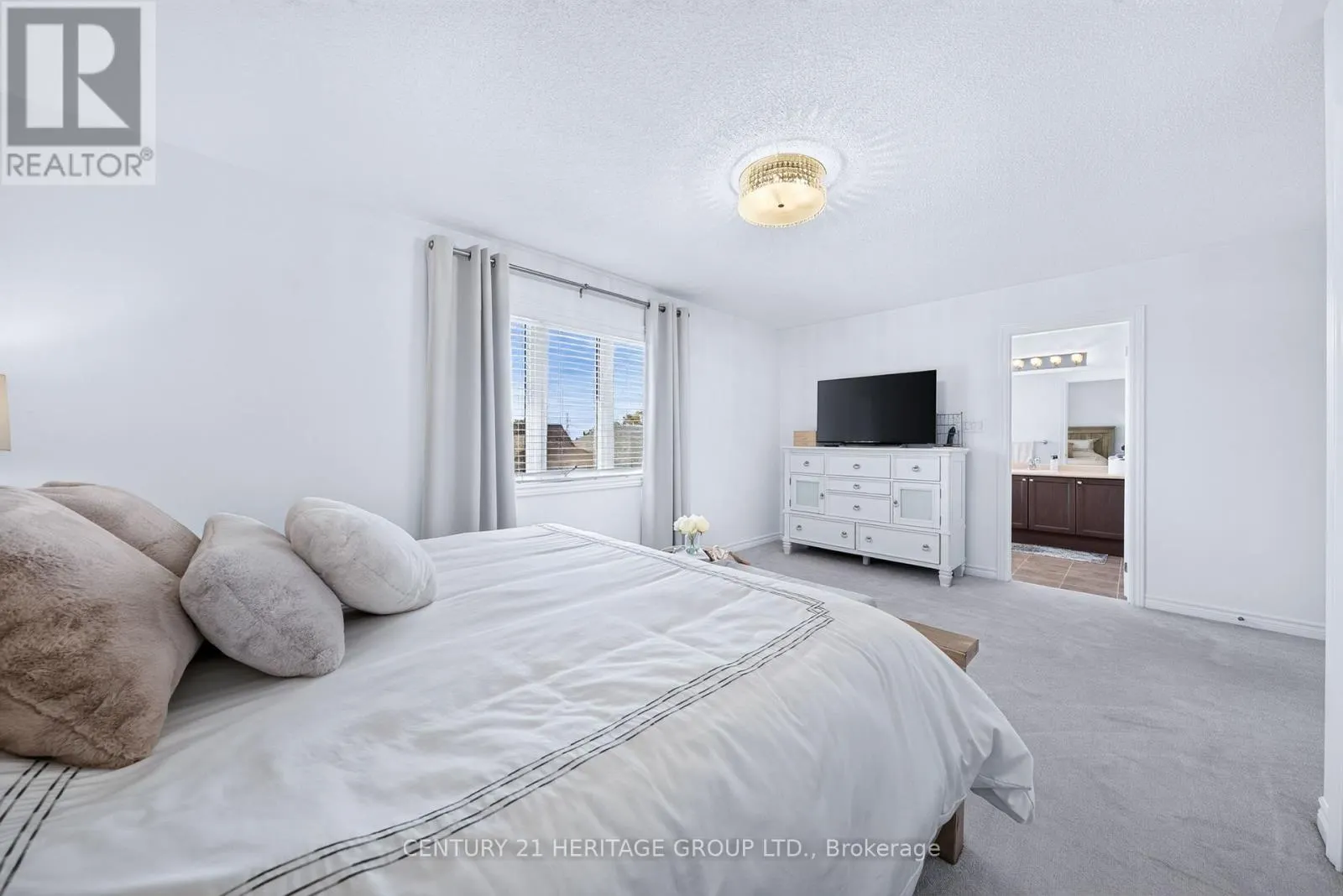 244 GORD CLELLAND GATE