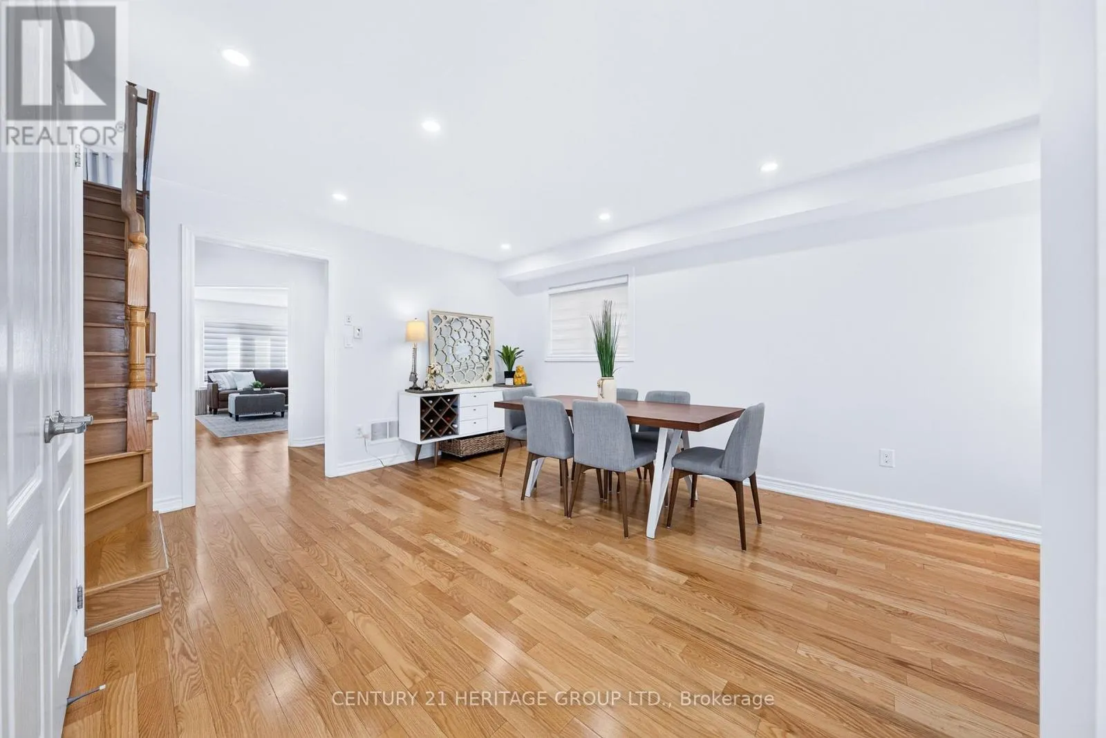 244 GORD CLELLAND GATE