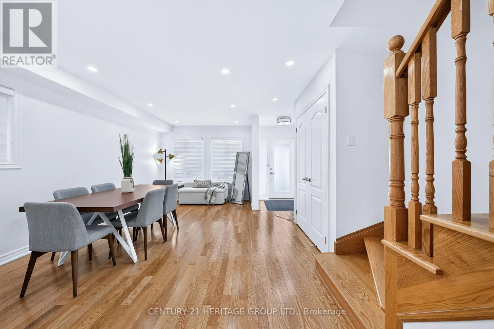 244 GORD CLELLAND GATE