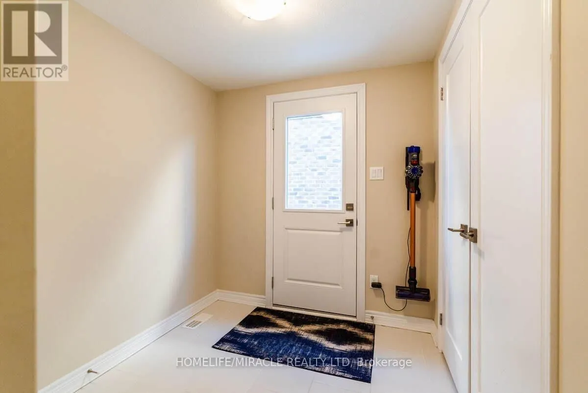 32 CARLETON TRAIL