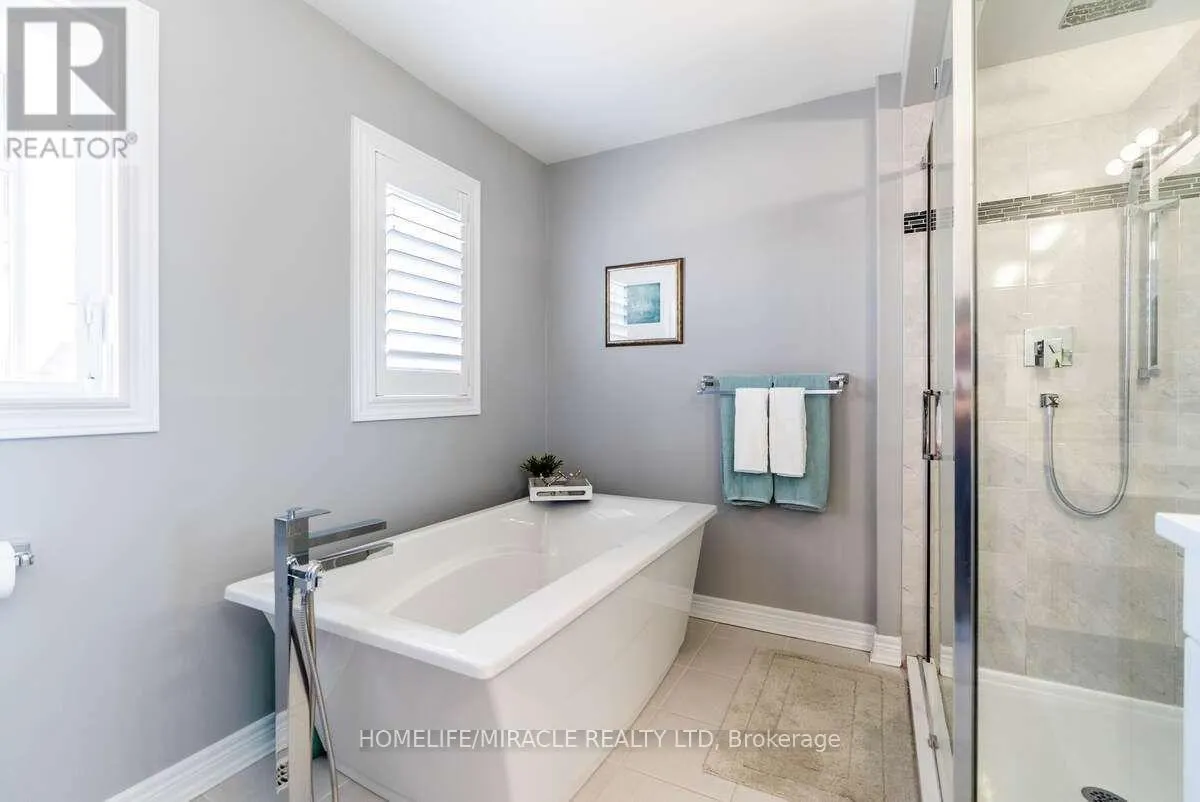 32 CARLETON TRAIL